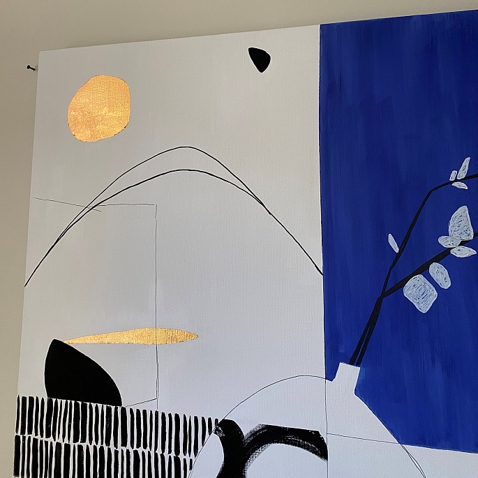 TWO VASES & THE MOUNTAINS