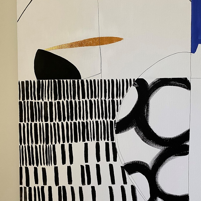 TWO VASES & THE MOUNTAINS