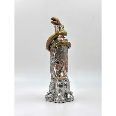 Змеей украденный